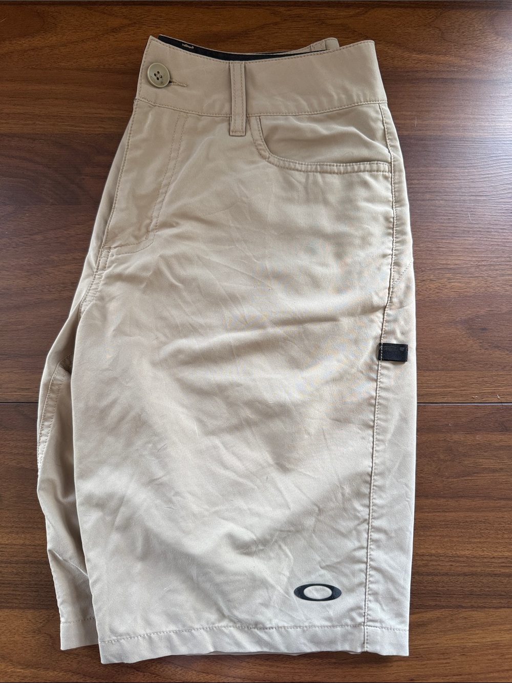 Oakley Beige/Tan Men’s Casual Chino Shorts